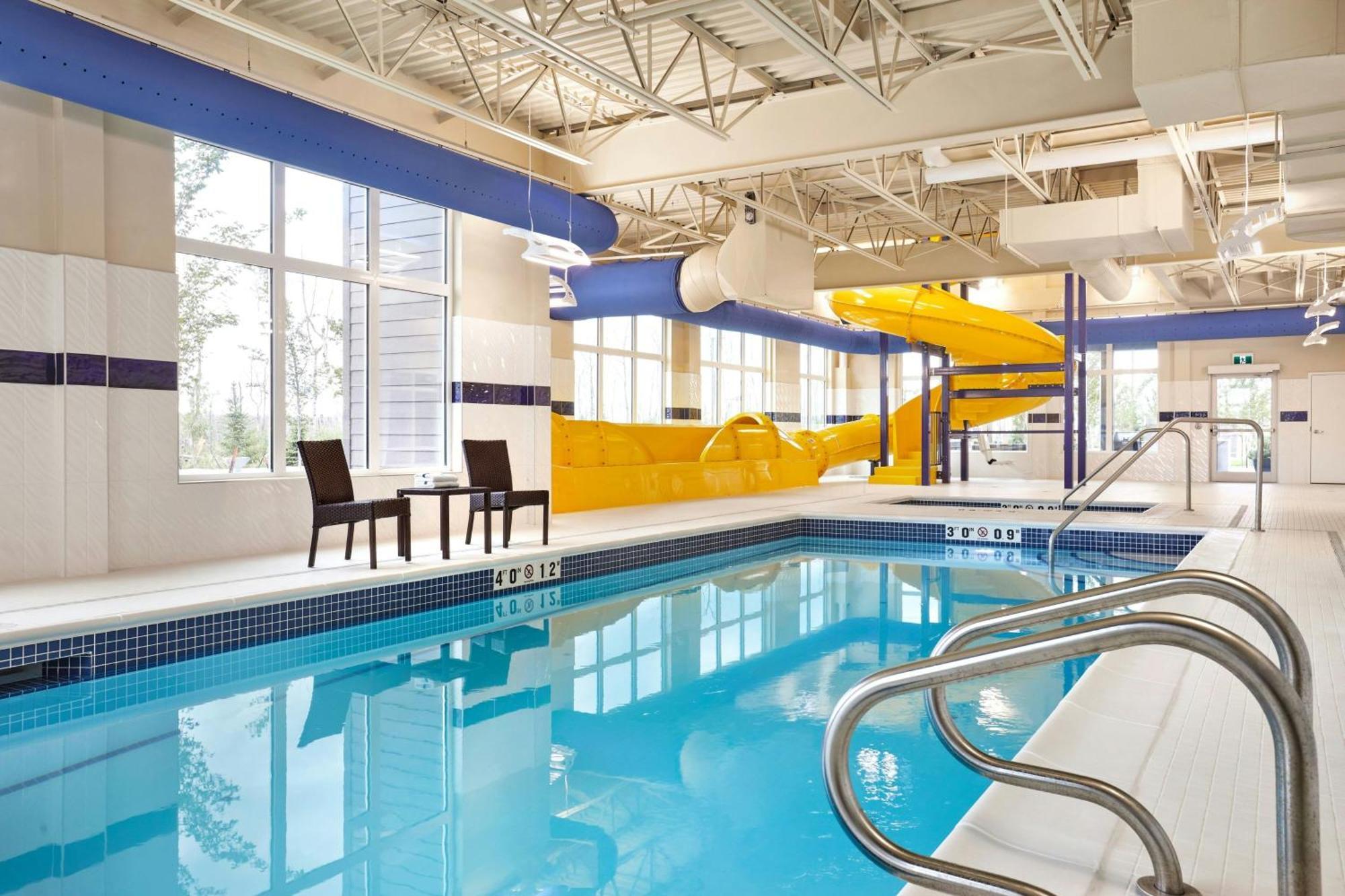 Towneplace Suites By Marriott Форт-МакМеррей Екстер'єр фото